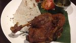 Sedap! Lihat Nih 10 Sajian Bebek Goreng Plus Sambal yang Juara Enaknya