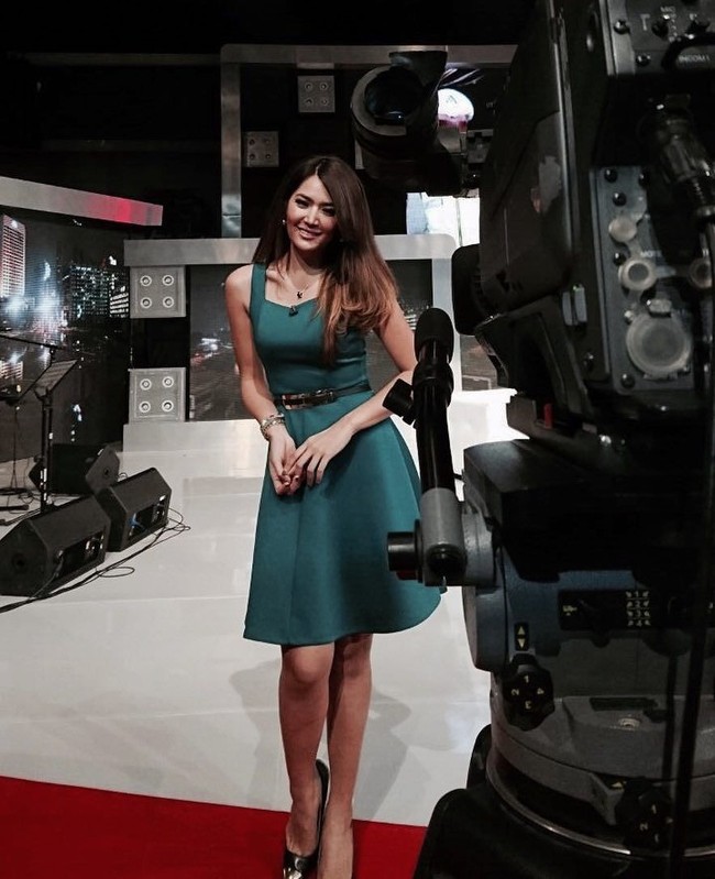 Kini Selena menjadi presenter di layar kaca setelah tak menjabat sebagai Puteri Indonesia. Foto: Instagram