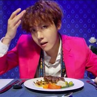 Rapper BTS, J-Hope, pernah punya pacar saat di SMA. Tapi mereka putus karena sang kekasih meninggalkannya demi pria lain. Hiks, sedih ya. Foto: dok. BTS J-Hope