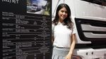 Si Cantik yang Bikin Melirik di Pameran Bus dan Truk