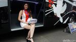 Si Cantik yang Bikin Melirik di Pameran Bus dan Truk