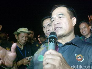 KSAL Lepas Peserta Renang dan Dayung untuk Taklukkan Selat Sunda