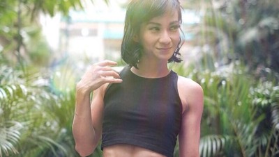 Potret Nadya Putriani, Instruktur Zumba Cantik Berperut Sixpack
