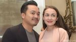 Mesranya Rianti Cartwright dan Suami Bikin Baper