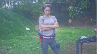 Di Indonesia, Widy Vierratale juga pernah menjadi korban penculikan pada 6 Juli 2011 saat sedang berjalan di kawasan Kemang. Foto: Dok. Instagram/_widikidiw_