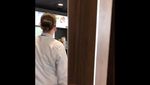 Foto: Viral Video Gelandangan Dilarang Makan di Restoran Cepat Saji AS