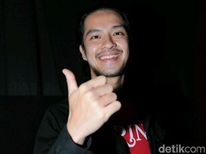 Setelah 4 Tahun, Akhirnya Morgan Oey Kembali Nyanyi