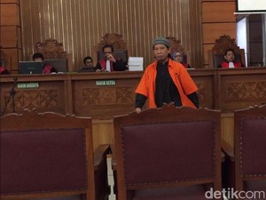 Cerita Polisi Saksi Tragedi Bom Kampung Melayu