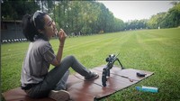Dalam Hobi ini Widy pernah memenangkan medali di kejuaran menembak juga. Foto: Dok. Instagram/_widikidiw_