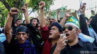 Kader dan simpatisan Partai Bulan Bintang (PBB) saat melakukan demonstrasi di kantor KPU, Jakarta, Jumat (2/3/2018).