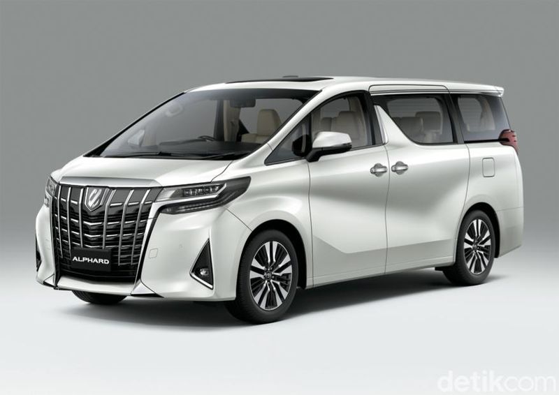 Toyota merilis mobil MPV mewah Alphard dan Vellfire model baru. Untuk Vellfire tidak mengalami kenaikan harga tapi Alphard harganya naik sampai Rp 50,3 juta.