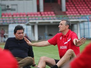 Milomir Seslija Pelatih Baru Arema FC?