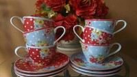 Kalau mau ngeteh ramai-ramai, tea cup ini bisa digunakan nih. Bisa juga jadi wadah untuk menyuguhkan teh ke tamu di rumah. Foto: Istock