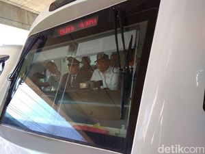Tertinggal Pesawat karena Kereta Bandara Mati, Ada Asuransinya?
