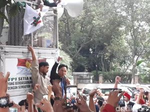 Orasi di Kantor KPU, Yusril: Keputusan Bawaslu akan Menangkan PBB