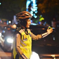 Siapa rela ditangkap polwan cantik ini? Foto: Instagram