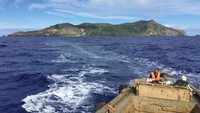 Kepulauan Pitcairn terbagi dalam 4 pulau yakni Pulau Pitcairn, Pulau Henderson, Pulau Ducie dan Pulau Oen. Semuanya bermukim di Pulau Pitcairn sebagai pulau utama dengan jumlah penduduk hanya 50-an orang  (Pitcairn Islands Tourism)