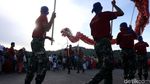 Keren! Aksi Marinir Mainkan Barongsai