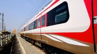 Telah dilakukan trial run sesuai jadwal yang disepakati. Dalam trial run, LRT ini sudah berfungsi baik dengan semua fungsi yang direncanakan ada di dalam LRT tersebut. Istimewa/Jakarta Propertindo.