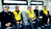 Kereta LRT Jakarta merupakan kombinasi dari 2 gerbong, di mana 1 setnya bisa mengangkut 279 penumpang. Badan kereta terbuat dari aluminium, dan penggunaan teknologinya cukup tinggi seperti yang dipakai di pesawat. Istimewa/Jakarta Propertindo.