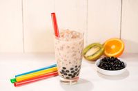 Duh, Desain Crocs Ini Disebut Mirip 'Pearl' pada Milk Tea!