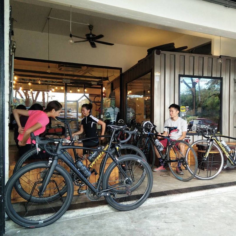 Ngopi Sekaligus Nongkrong Setelah Bersepeda Bisa Dilakukan di Kafe Keren Ini