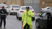 Media lokal menyebut Presiden Azerbaijan Ilham Aliyev sempat mengunjungi lokasi kebakaran. (Foto: Dok. REUTERS/Aziz Karimov)