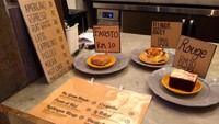 Sedang malas makan berat? Mampir saja ke sini. Ada beragam cake yang manis legit. Harganya juga terjangkau, mulai dari Rp. 28,000 saja. Foto: Istimewa
