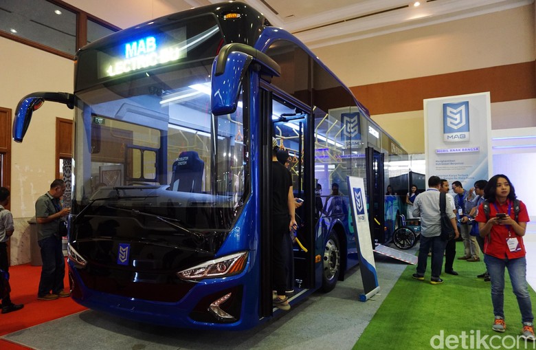 Bus Listrik Mobil Anak Bangsa  Jual Unit Pertamanya