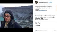 Dalam video yang diunggah Generasi Pesona Indonesia Banyuwangi (Genpi Banyuwangi) pada akun Instagramnya, seperti dilihat detikTravel, Jumat (2/3/2018) Sri Mulyani naik ke puncak Ijen dan terpesona dengan keindahannya (Instagram)