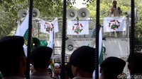 PBB sempat menggugat KPU ke Bawaslu. Mediasi yang dilakukan buntu. Penyelesaian kasus dilanjutkan dengan sidang ajudikasi di Bawaslu.