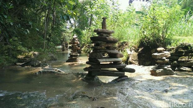 Batu bersusun di Sedayu Bantul