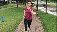 Olahraga di luar ruangan bisa lebih menyenangkan karena ditemani oleh pemandangan dan suasana yang segar. (Foto: Instagram/nadyaputriani)