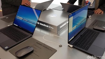 Karena banyak sekali pengunjung MWC yang antre berebut ingin kencan perdana dengan laptop ini, detikINET belum bisa merasakan performa laptop ini.  Foto: Achmad Rouzni Noor II/detikINET