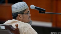 Sedangkan postingan keempat mengenai antek-antek penjajah pada 18 Agustus 2017. Jonru dalam postingannya menyebut penjajah nonmuslim dan yang melawan penjajah adalah mayoritas muslim.