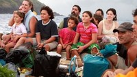 Penduduk Kepulauan Pitcairn hidup sebagai nelayan. Alamnya sudah memberikan sumber kehidupan seperti air bersih, buah-buahan dan binatang untuk dijadikan makanan (Pitcairn Islands Tourism)