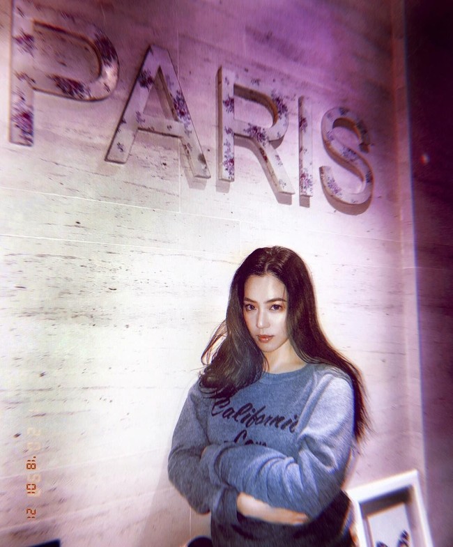 Sebelum menikah dengan Vanness Wu, Arissa Cheo sudah populer di Singapura. Dia adalah putri salah satu orang terkaya di Negeri Singa. Ayahnya disebut-sebut seorang bos perusahaan minyak. Dari perusahaan itu sang ayah berada di urutan ke-49 orang terkaya di Singapura. Foto: Instagram@xarissaxcheox