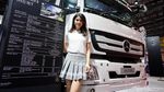 Si Cantik yang Bikin Melirik di Pameran Bus dan Truk
