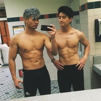 Yoshi bermain di Power Rangers Dino Charge pada 2015-2016 sedangkan Peter dalam Power Rangers Ninja Steel yang rilis 2017. Foto: Instagram Yoshi Sudarso