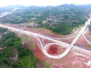 Jokowi: Bakauheni-Aceh Tersambung Tol 2024