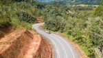 Bangga! Jalan Perbatasan RI Menuju Malaysia Indah Banget