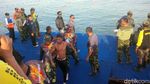 Foto: Aksi Prajurit Taklukkan Selat Sunda Selama 10 Jam