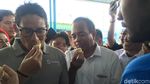 Foto: Sandiaga Tersengat Aroma Durian yang Bikin Gagal Fokus