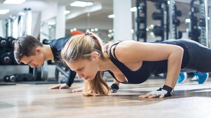 10 Gerakan untuk Mengencangkan Payudara secara Alami Tanpa Operasi