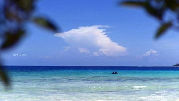 Pantai Di Pulau Buru Yang Bikin Jatuh Cinta