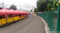 Sementara Gubernur DKI Jakarta mengatakan pembicaraan soal dibukanya kembali Jalan Jatibaru, Tanah Abang, Jakarta Pusat, belum final. Menurutnya, perlu dilakukan evaluasi terlebih dulu.Nanti itu, belum final, masih dalam pembicaraan, masih evaluasi, ujar Anies kepada wartawan, Jumat (2/3/2018).