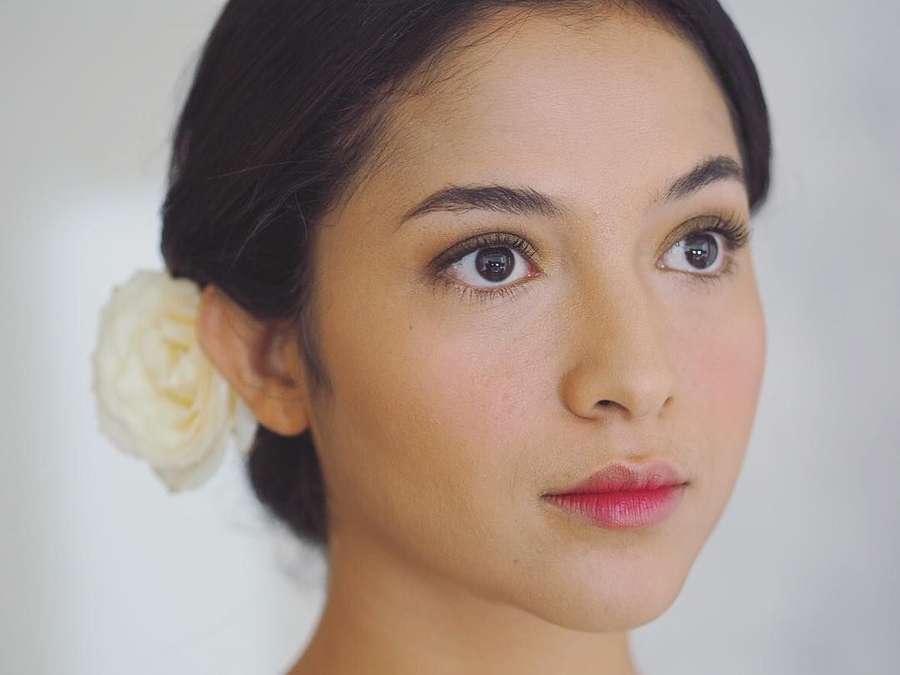 Seperti Meghan 5 Artis Ini Cantik  Bermakeup Natural  saat 