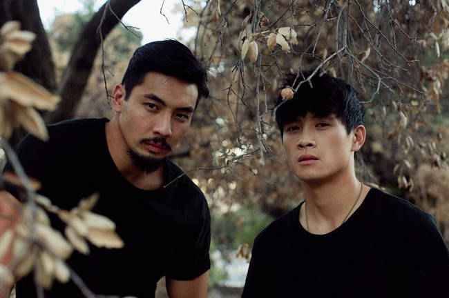 Dua pria yang pindah ke Amerika Serikat ketika kecil itu pun cukup sering memamerkan keakraban mereka di Instagram. Foto: Instagram Yoshi Sudarso