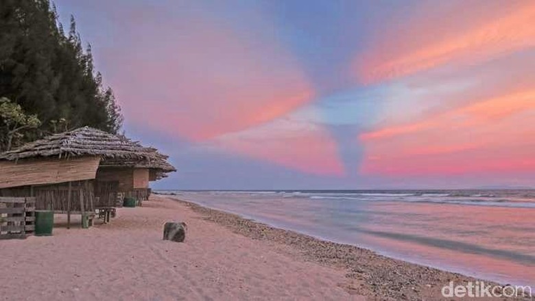 Pantai Di Pulau Buru Yang Bikin Jatuh Cinta