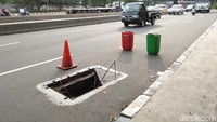 Pedagang di sekitar lokasi, M Amilin mengatakan pencurian tutup gorong-gorong terjadi pada Sabtu (3/3/2018) dini hari.